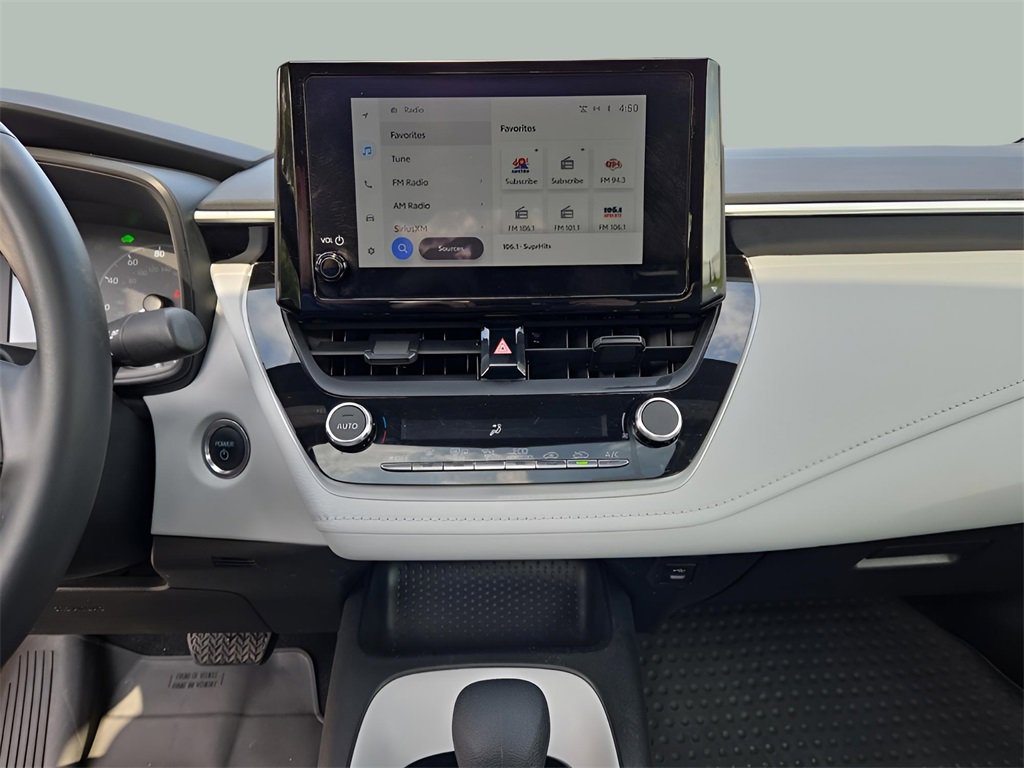 Used 2023 Toyota Corolla SE w/ SE Package image 11