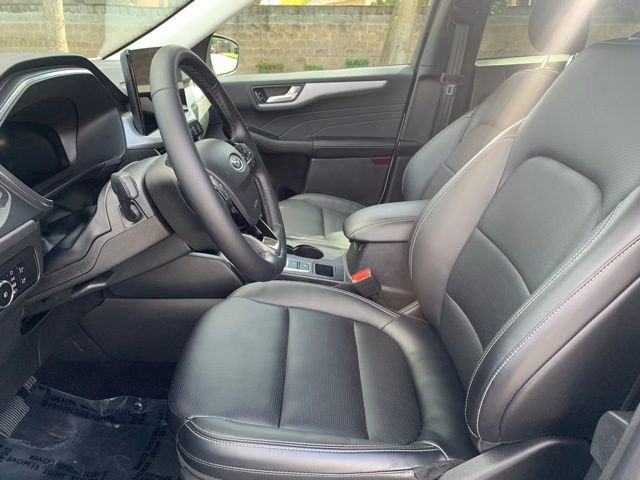 Used 2025 Ford Escape Platinum AWD/4WD image 12