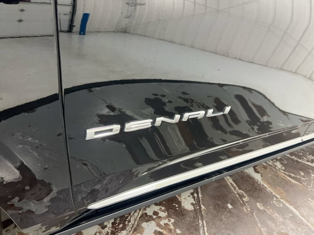 Used 2022 GMC Yukon XL Denali AWD/4WD image 28