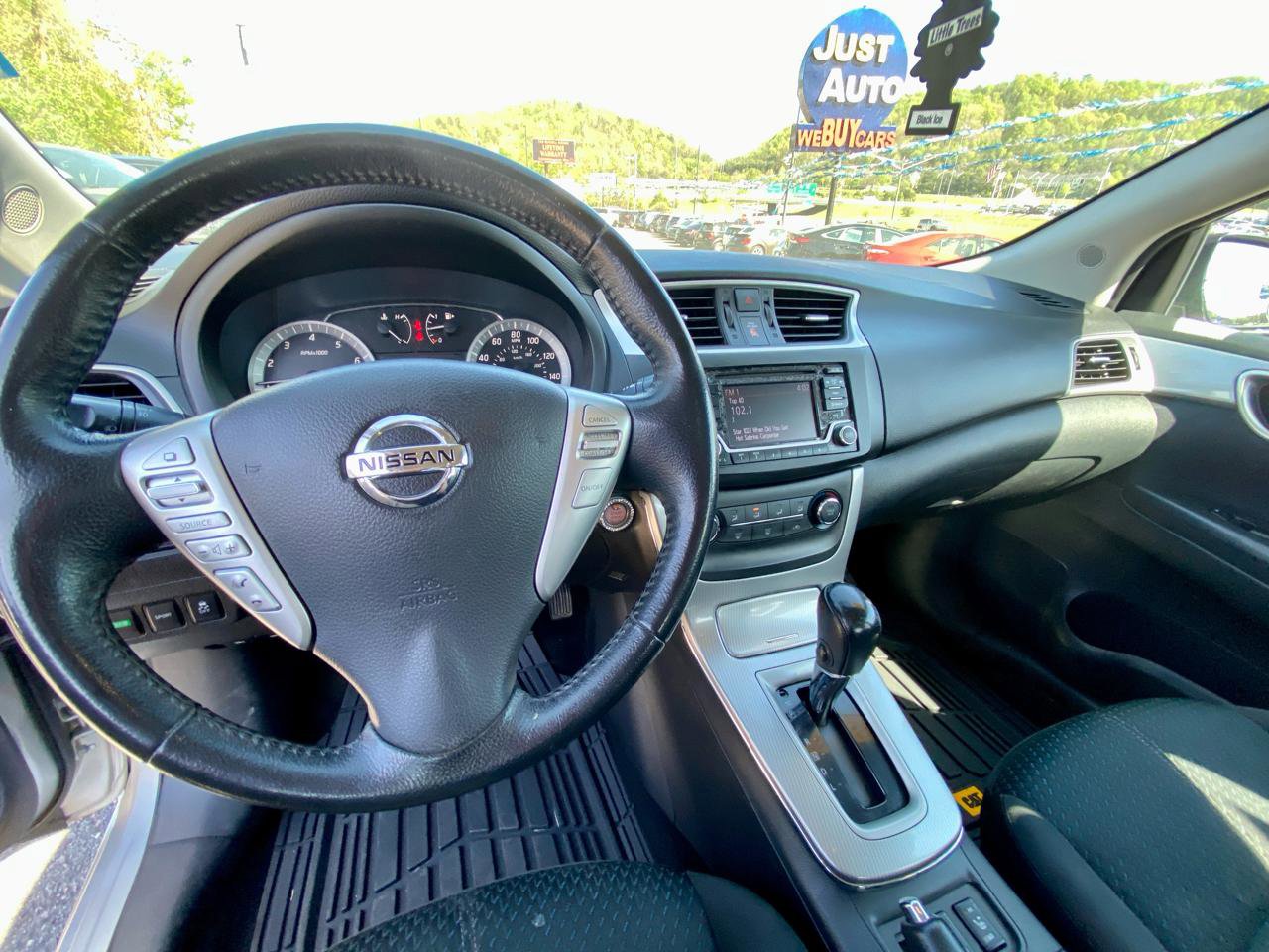 Used 2015 Nissan Sentra SR FWD image 18