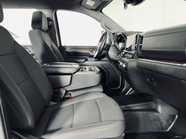 Used 2024 GMC Sierra 3500 SLE w/ SLE Convenience Package image 18