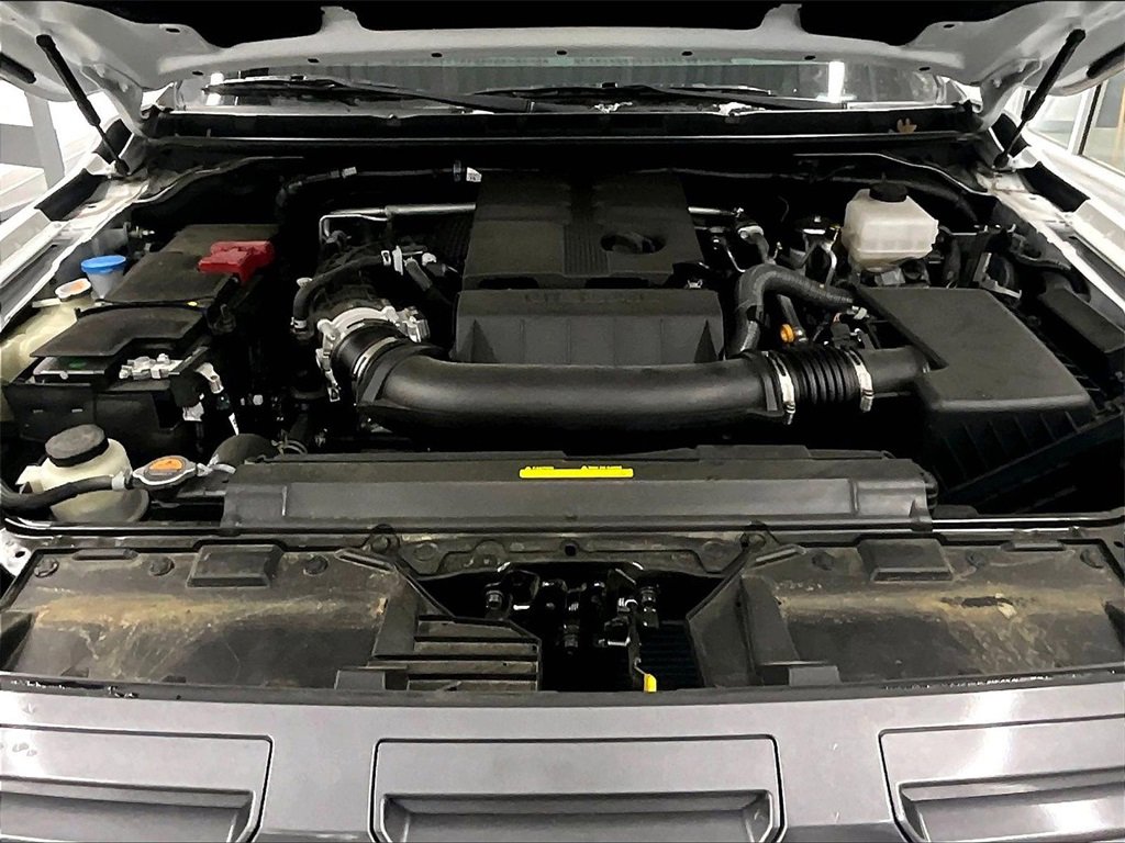 Used 2025 Nissan Frontier SV image 28