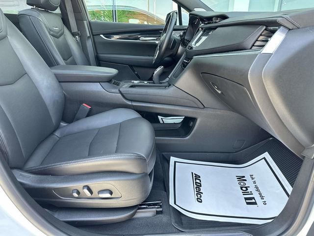 Certified 2025 Cadillac XT5 Premium Luxury w/ Technology Package AWD/4WD image 22