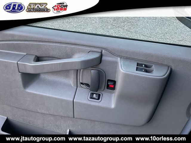 Used 2021 Chevrolet Express 3500 LS RWD image 12