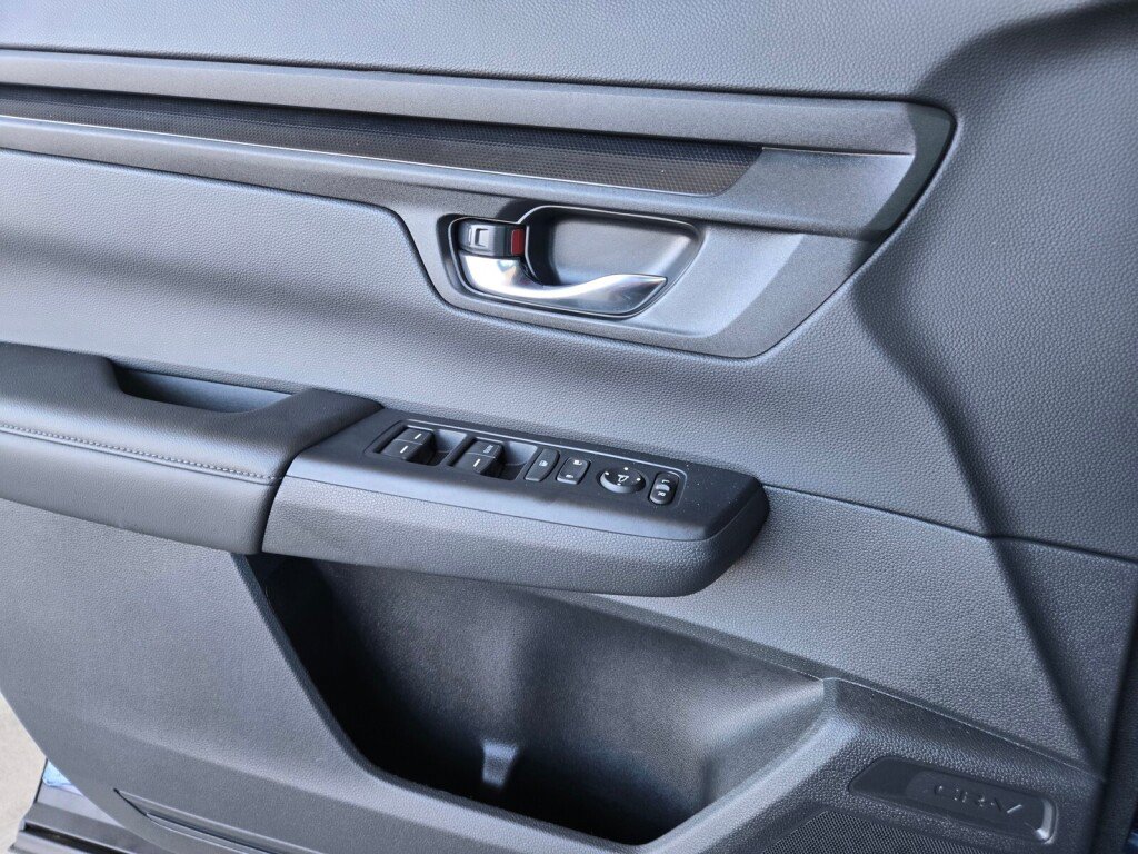 Certified 2025 Honda CR-V LX image 22