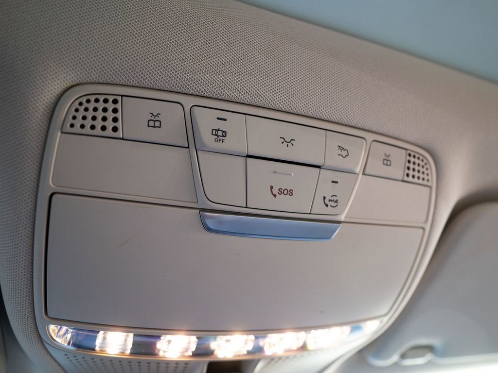 Used 2021 Mercedes-Benz GLC 300 4MATIC w/ Premium Package image 28