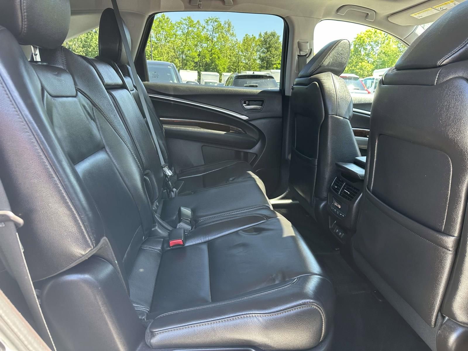 Used 2020 Acura MDX FWD image 25