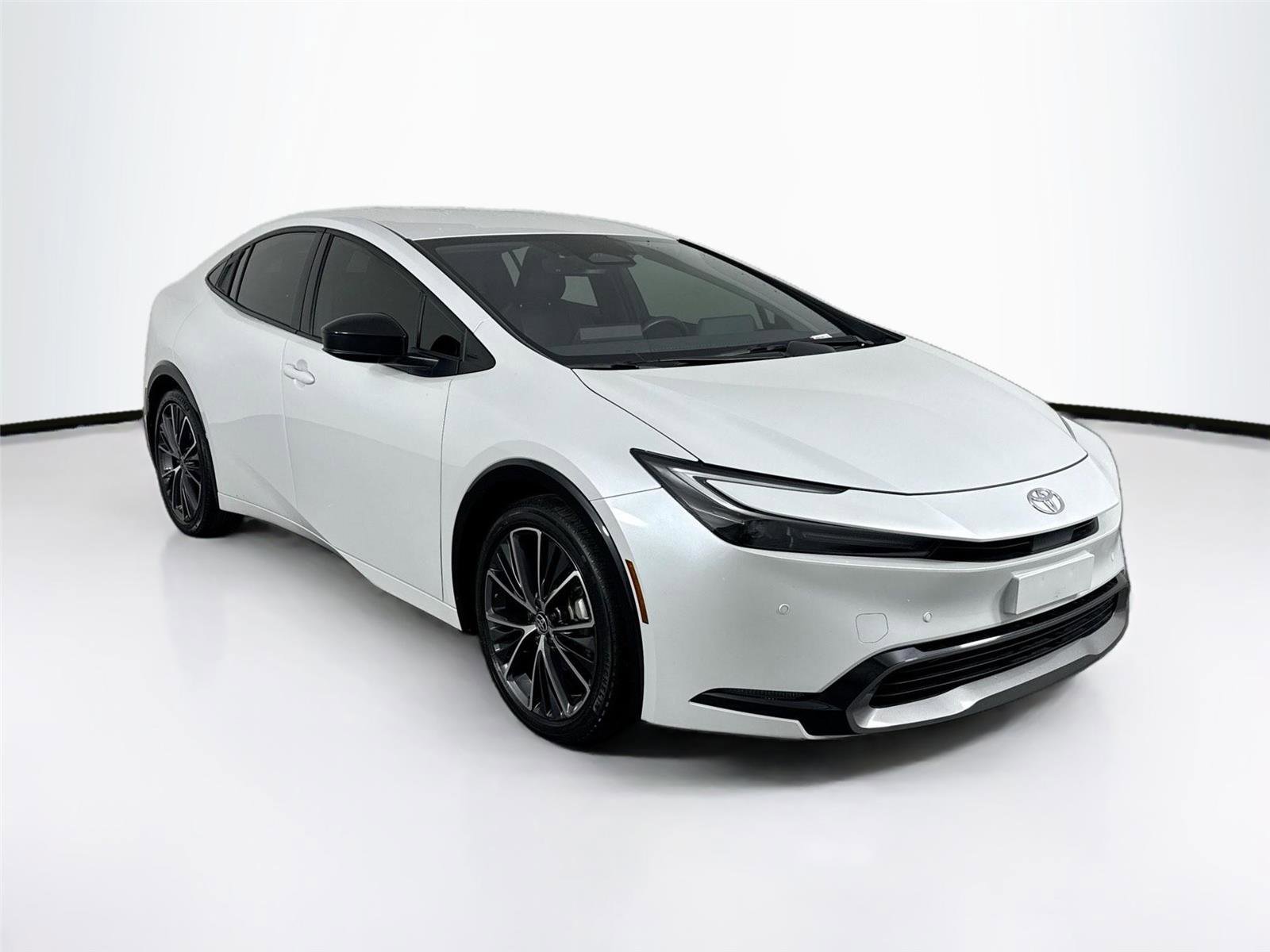 Used 2024 Toyota Prius XLE image 10