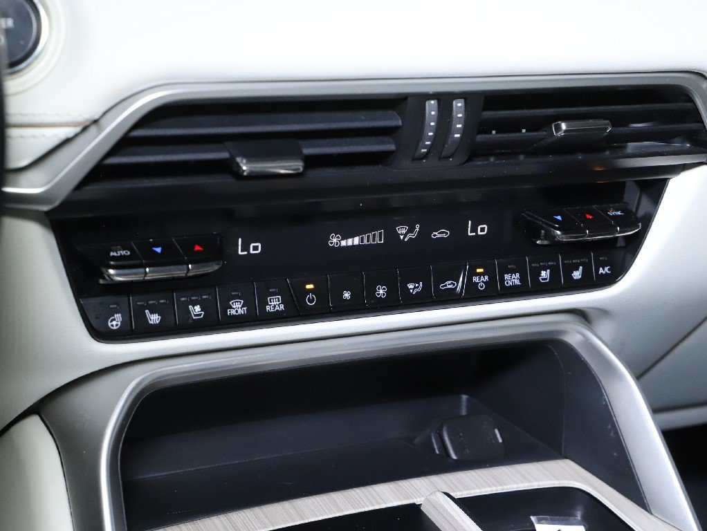 Used 2024 MAZDA CX-90 Plug-In Hybrid w/ Premium Plus AWD/4WD image 30
