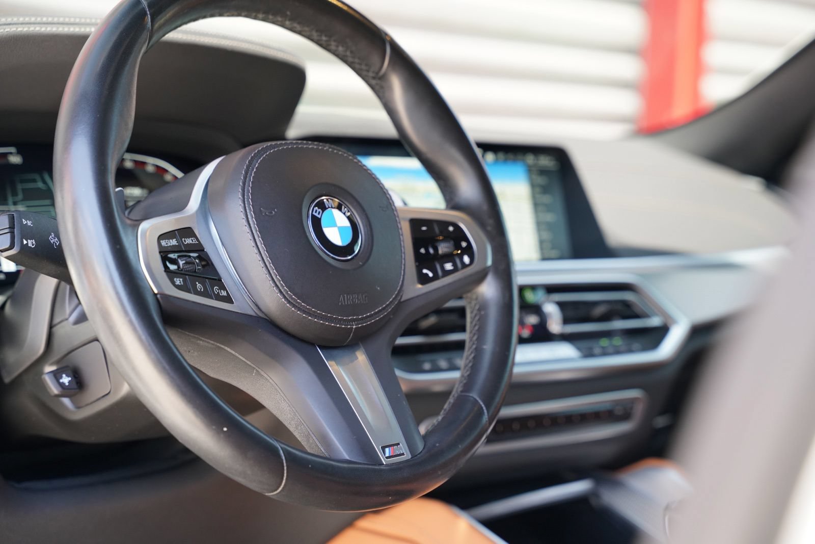 Used 2023 BMW X6 xDrive40i w/ M Sport Package AWD/4WD image 17