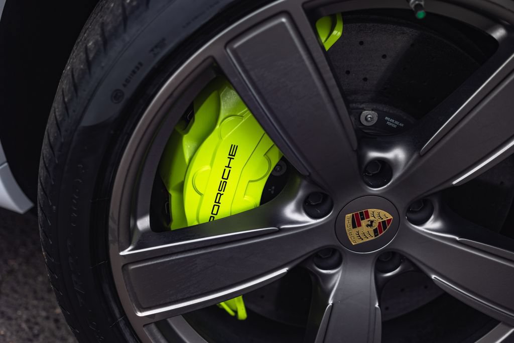Used 2023 Porsche Cayenne Turbo S AWD/4WD image 5