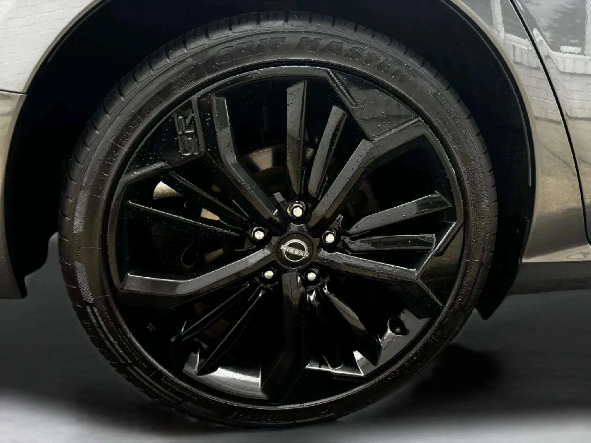 Used 2024 Nissan Altima 2.5 SR image 32