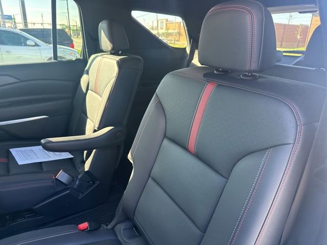 Used 2024 Chevrolet Traverse RS w/ LPO, Floor Liner Package AWD/4WD image 29