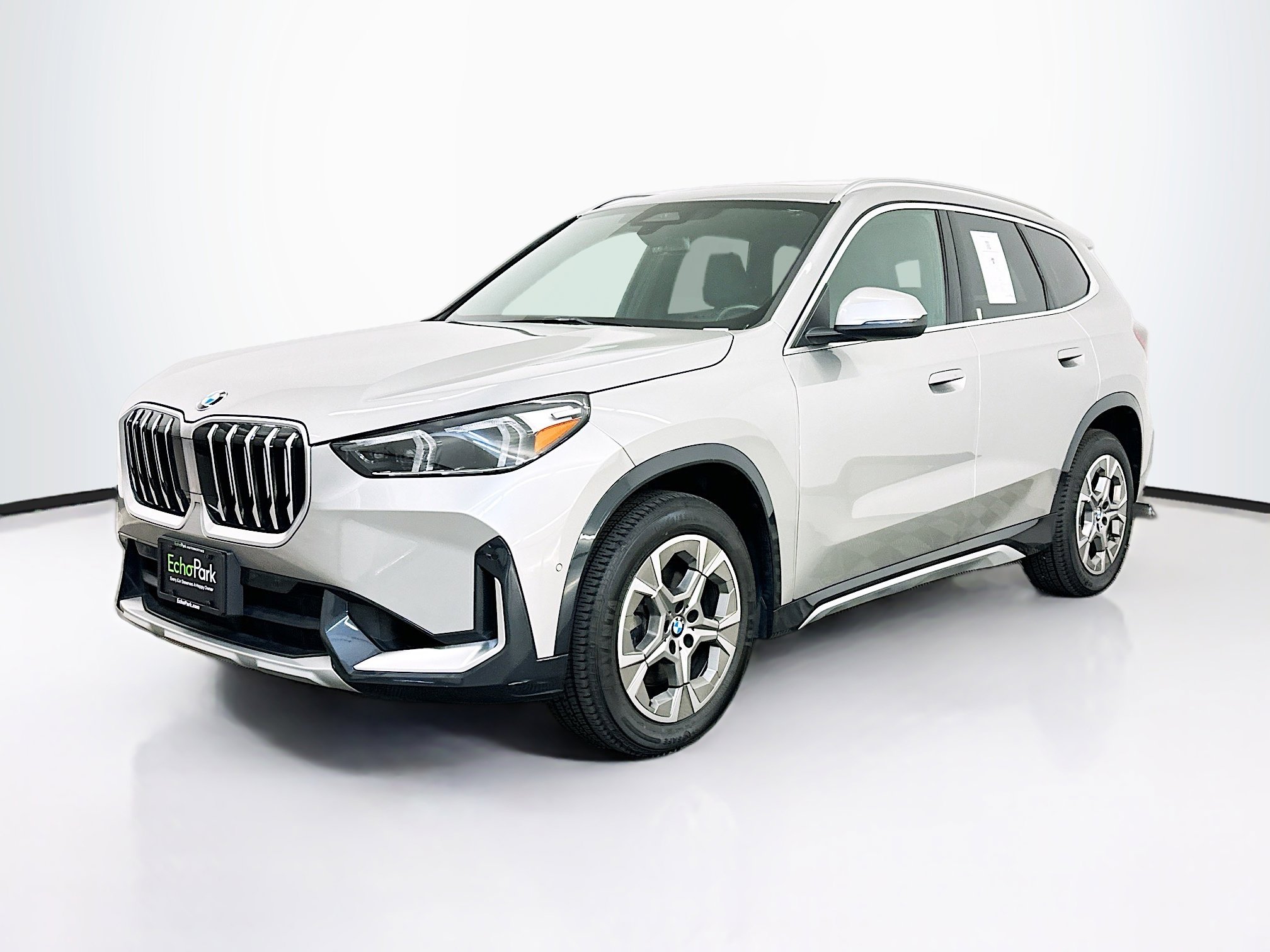 Used 2025 BMW X1 xDrive28i image 3