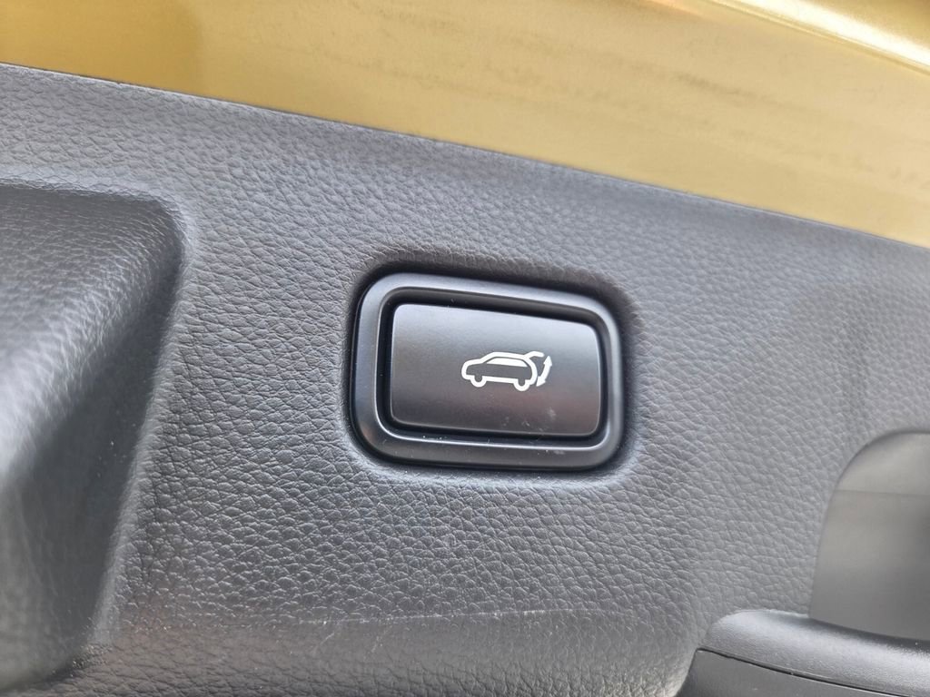 Used 2024 Kia Seltos SX w/ SX Sunroof Package AWD/4WD image 11