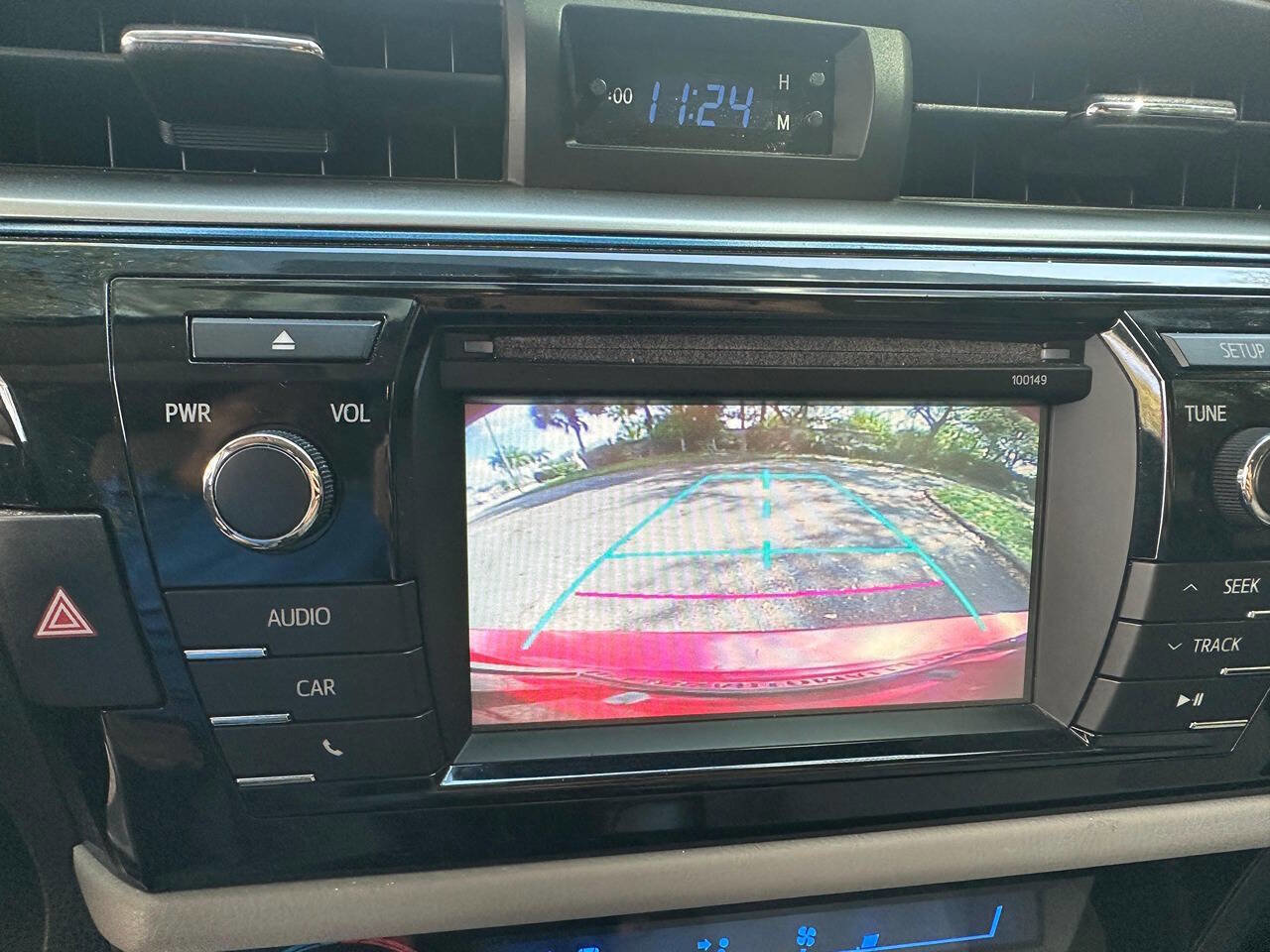 Used 2015 Toyota Corolla LE FWD image 20