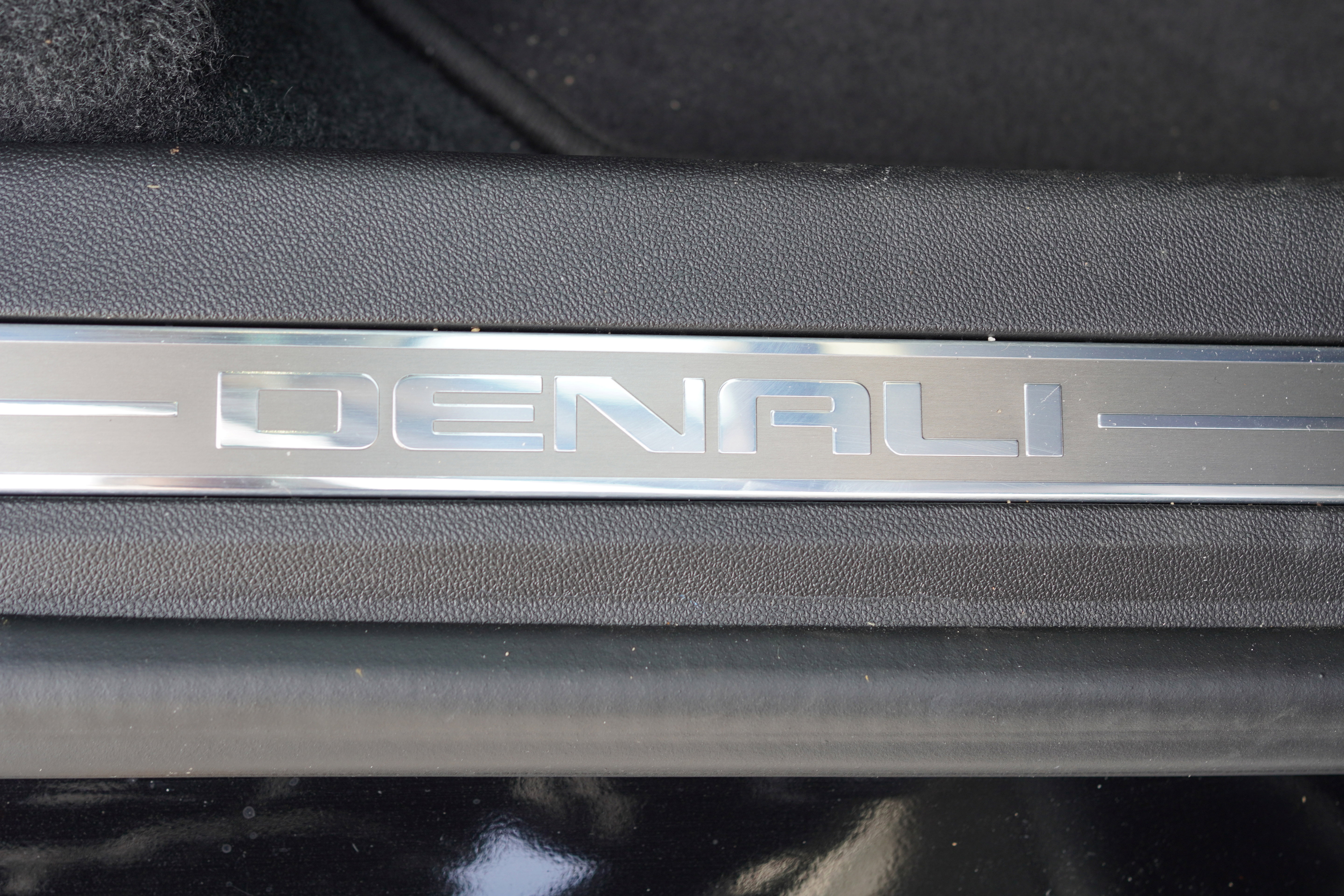 Used 2024 GMC Terrain Denali w/ Denali Premium Package image 27