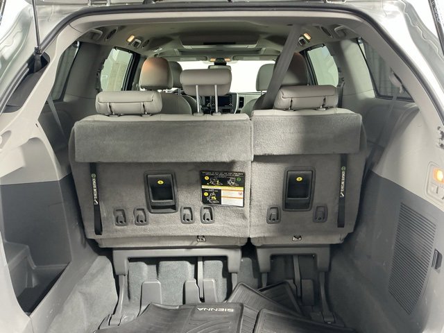Used 2020 Toyota Sienna XLE Premium image 23