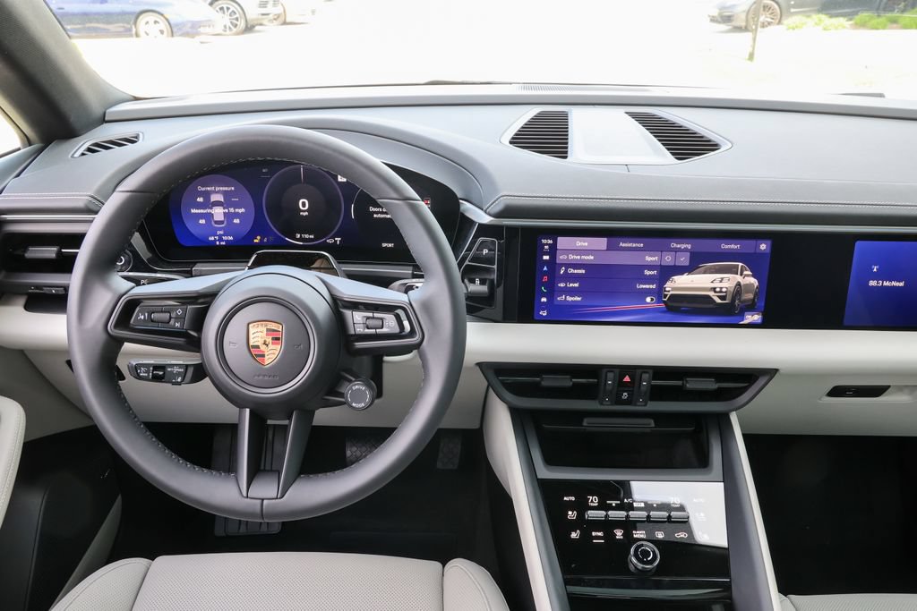 New 2026 Porsche Macan 4 Electric AWD/4WD image 14
