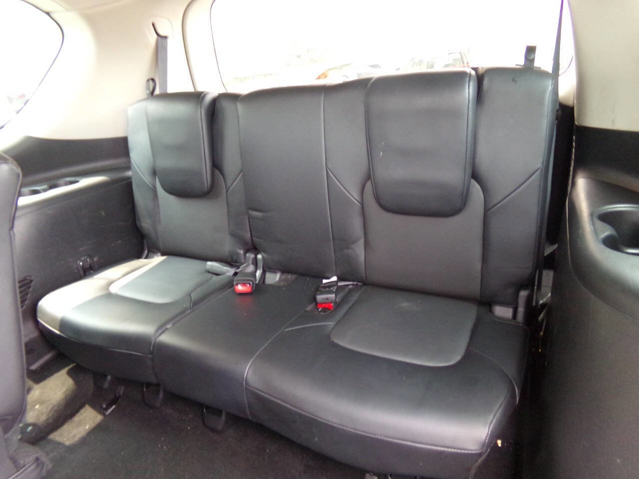 Used 2023 Nissan Armada SV image 26