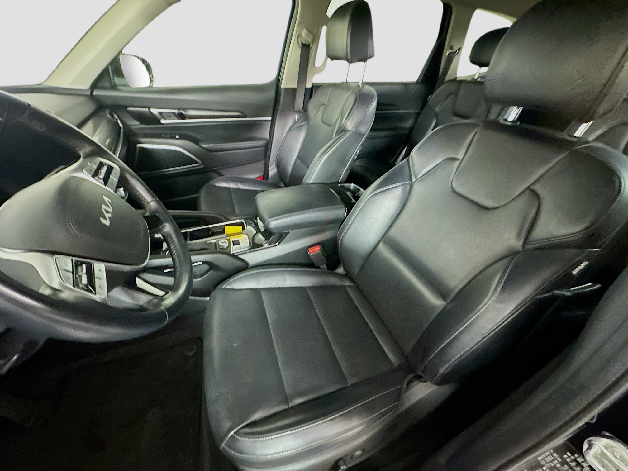 Used 2025 Kia Telluride S FWD image 13