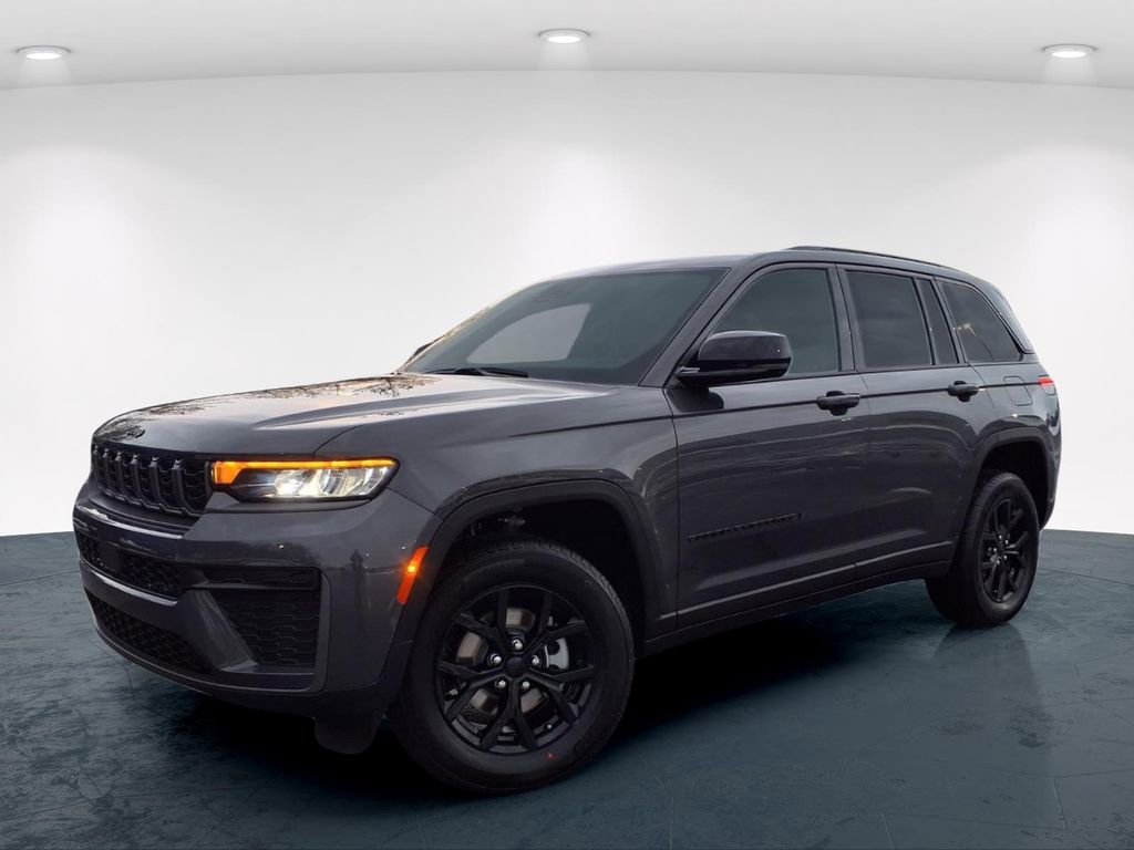 New 2026 Jeep Grand Cherokee Altitude image 2