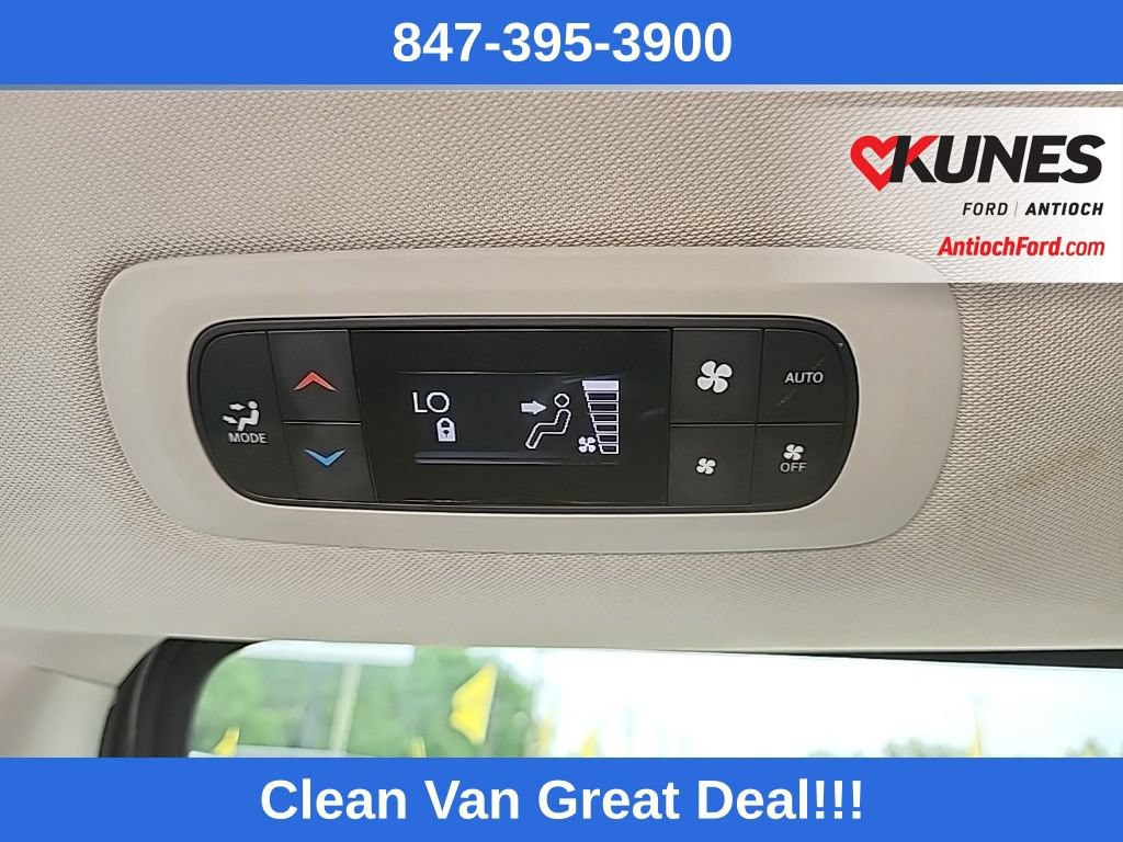 Used 2022 Chrysler Pacifica Touring-L w/ Uconnect Theater Family Group FWD image 48