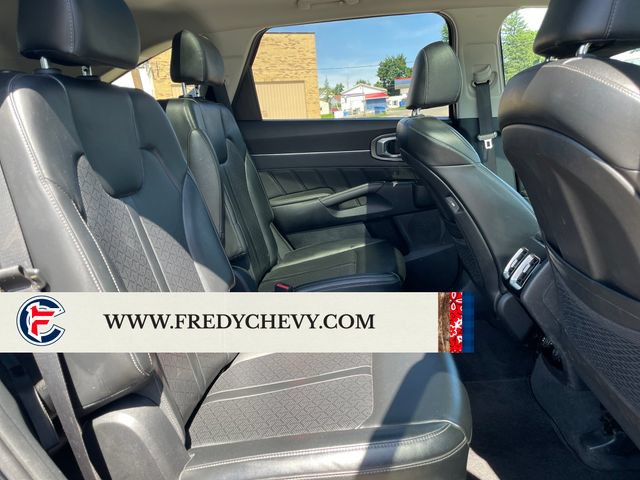 Used 2023 Kia Sorento SX AWD/4WD image 32