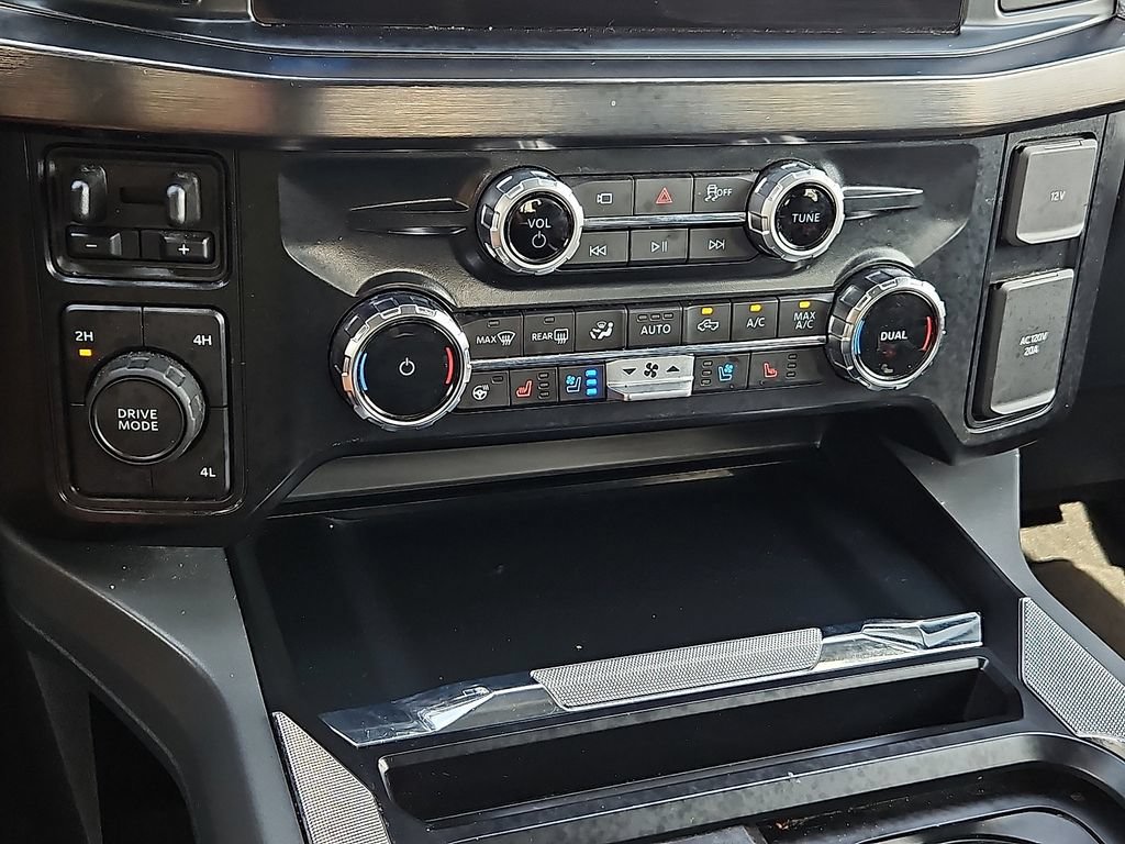 Used 2025 Ford F450 Lariat w/ Lariat Ultimate Package AWD/4WD image 28