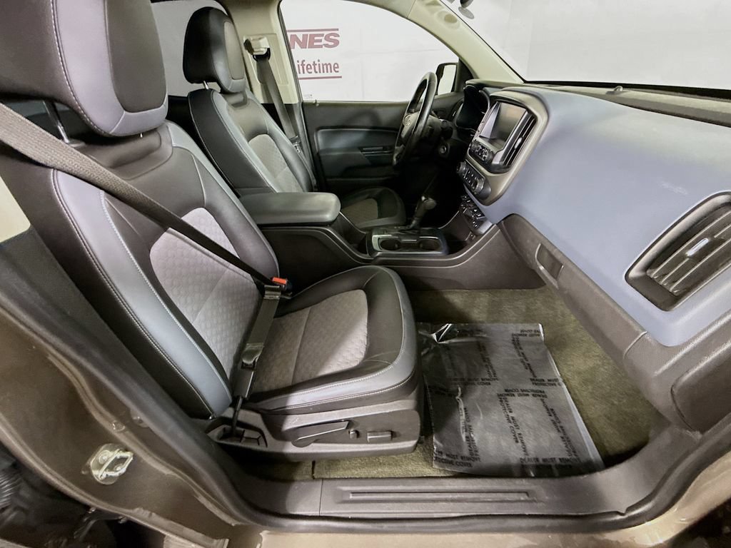 Used 2016 Chevrolet Colorado Z71 AWD/4WD image 28