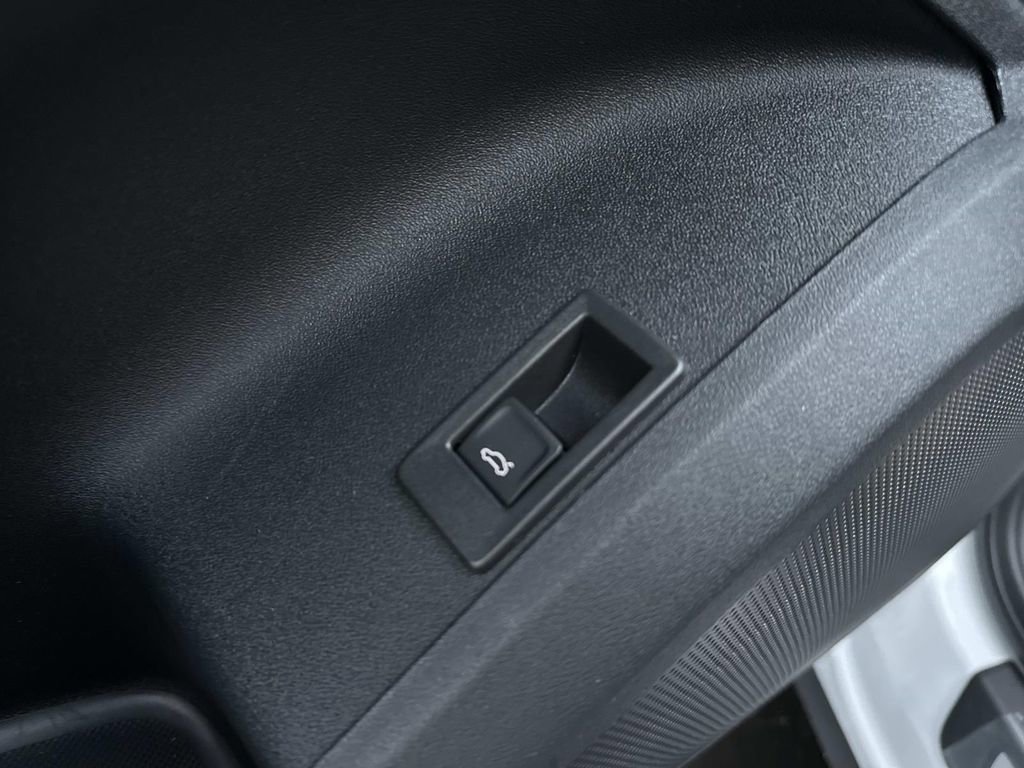 New 2025 Audi Q5 Premium image 12