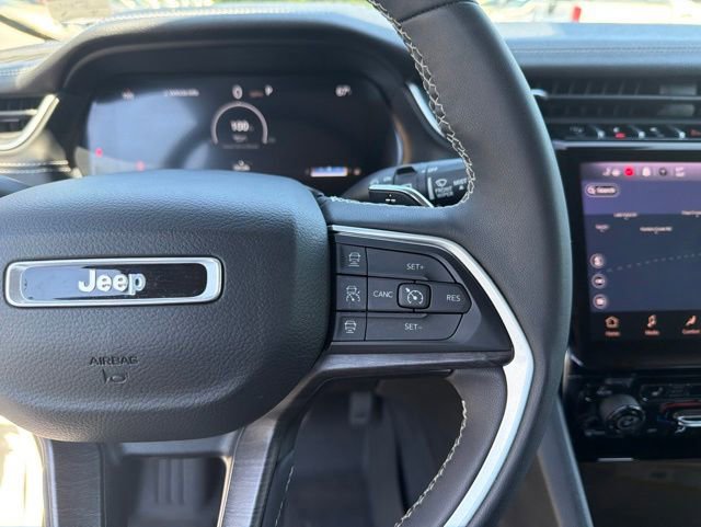 Used 2023 Jeep Grand Cherokee Limited AWD/4WD image 24