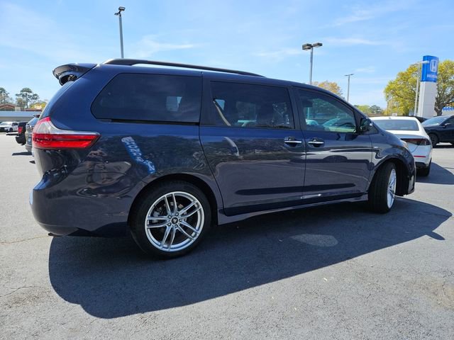 Used 2018 Toyota Sienna Limited Premium image 6