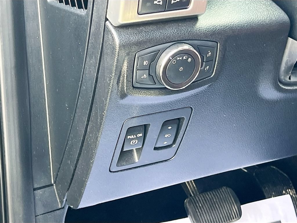 Used 2019 Ford F150 Platinum w/ Equipment Group 701A Luxury AWD/4WD image 10