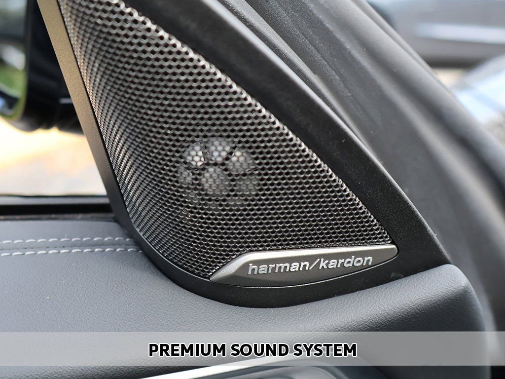 Used 2025 BMW M440i Convertible w/ Premium Package image 4