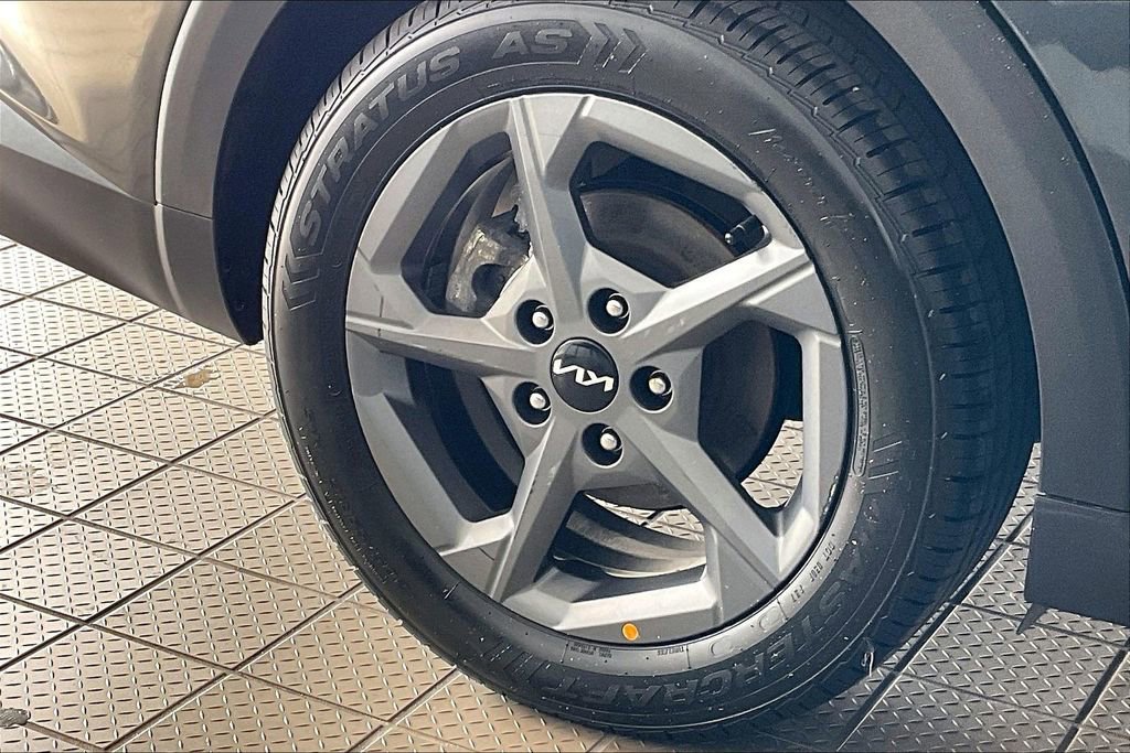 Used 2025 Kia K4 LXS FWD image 34