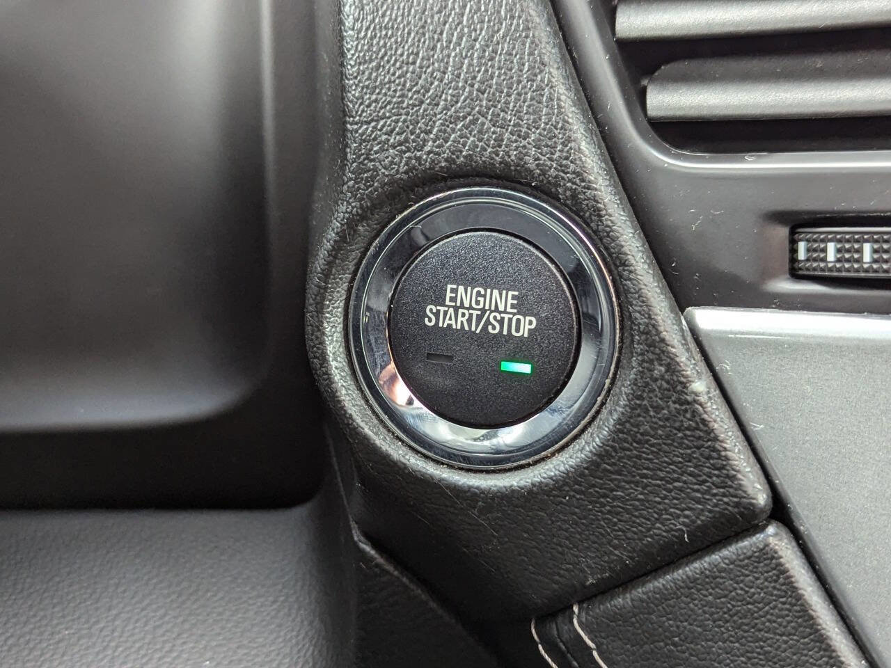 Used 2017 Chevrolet Tahoe LT image 23