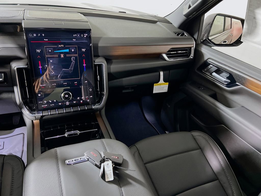 New 2026 GMC Yukon XL Denali w/ Denali Reserve Package image 18