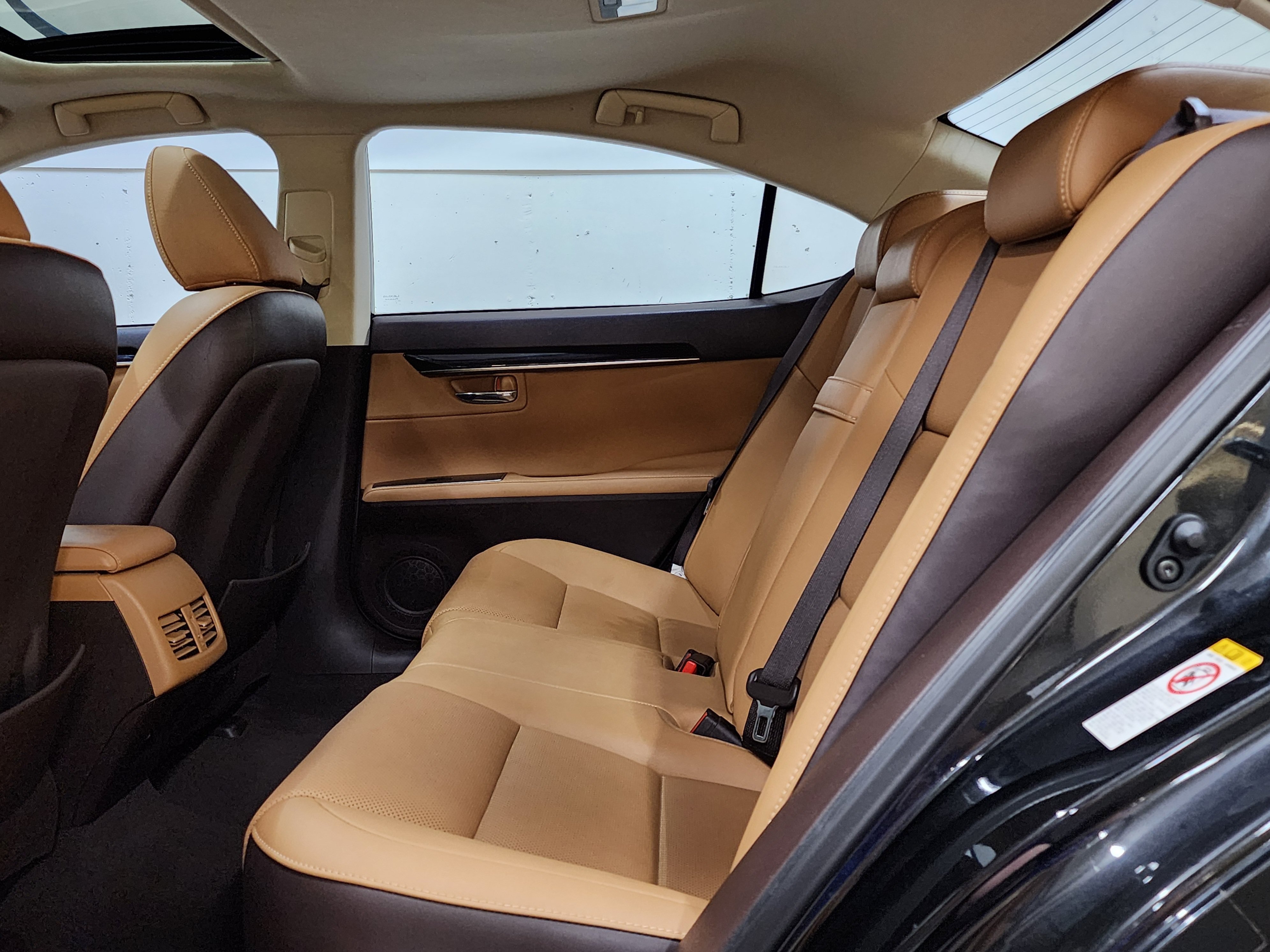 Used 2018 Lexus ES 350 F Sport w/ Navigation System Package FWD image 17