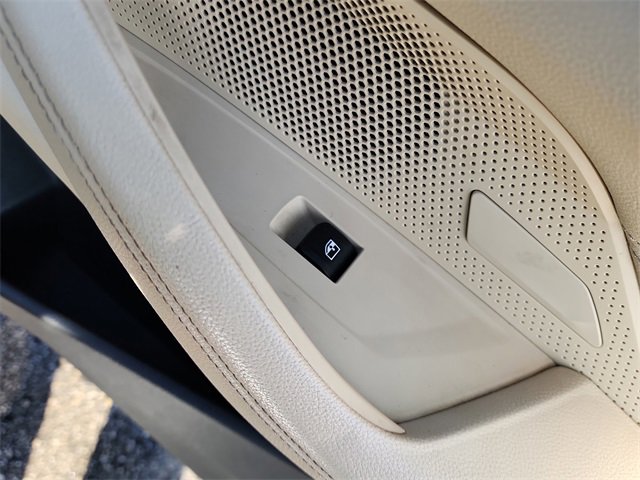 Used 2022 BMW 430i xDrive Convertible w/ Convenience Package image 17