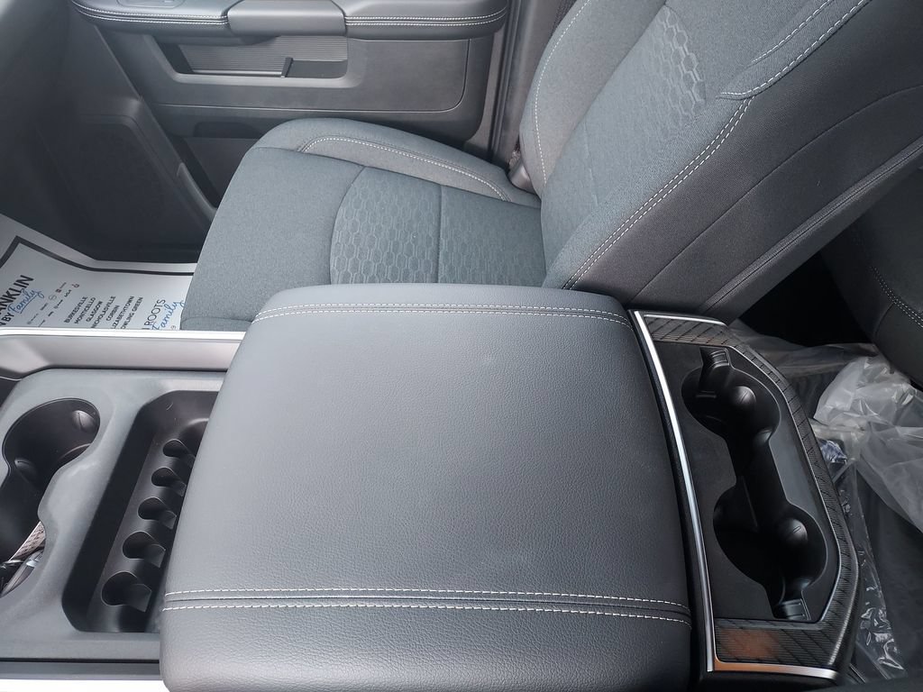 New 2026 RAM 2500 Big Horn AWD/4WD image 27