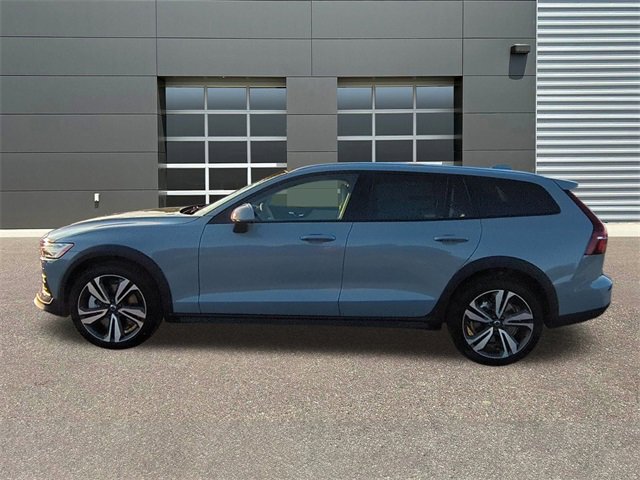 New 2026 Volvo V60 B5 Cross Country Plus w/ Protection Package Premier image 4