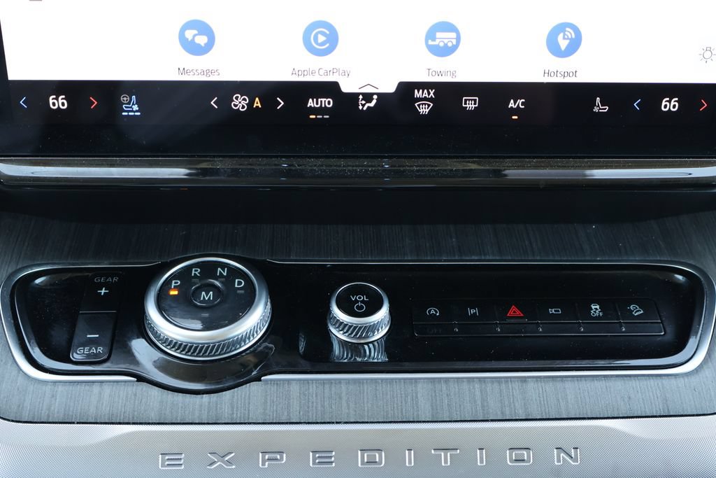 New 2025 Ford Expedition Platinum w/ Platinum Ultimate Package AWD/4WD image 14
