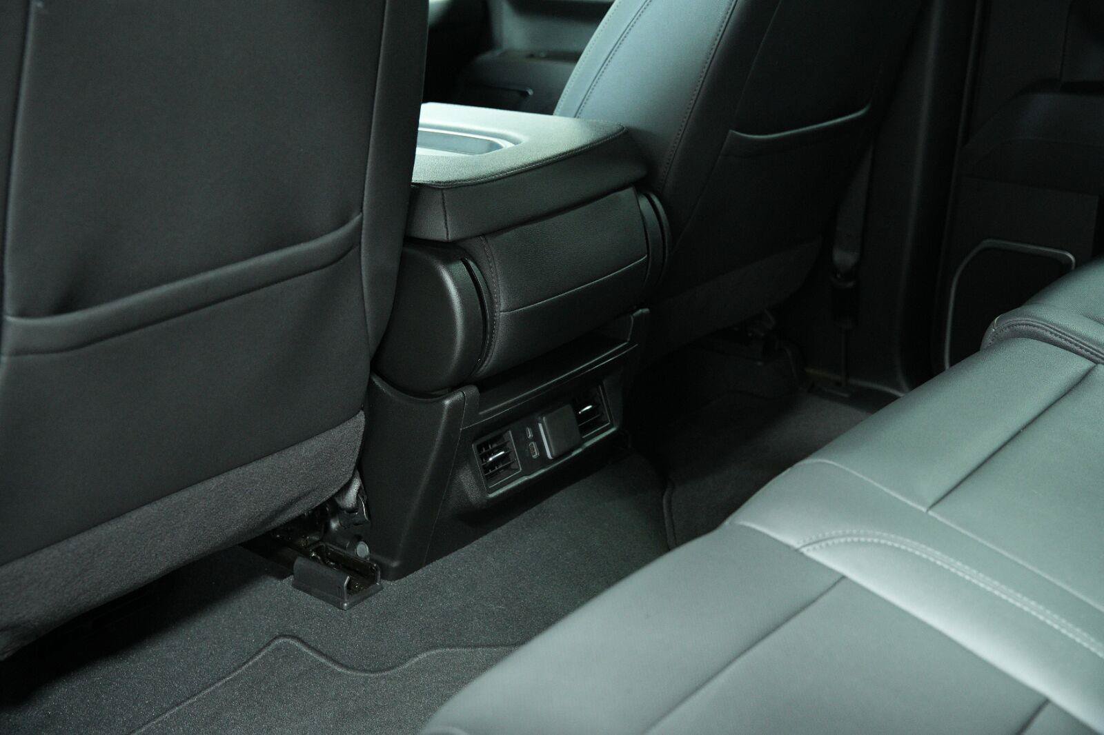 Used 2025 GMC Sierra 1500 SLT AWD/4WD image 35