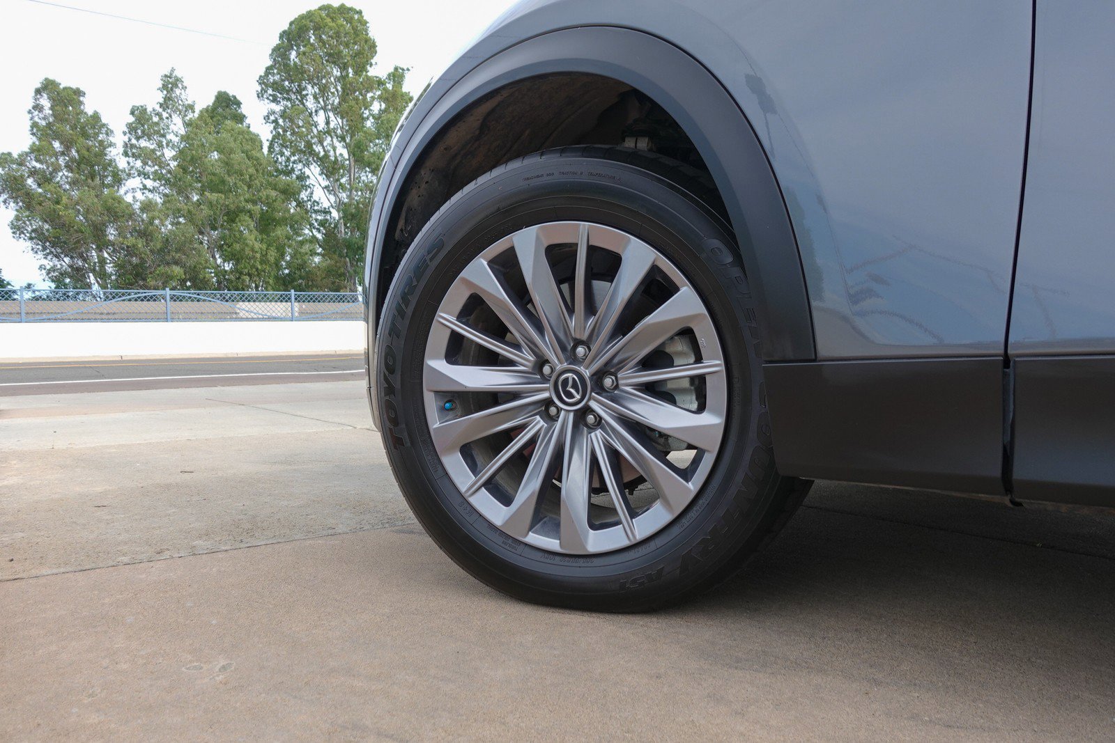 Used 2024 MAZDA CX-90 Plug-In Hybrid w/ Preferred image 8