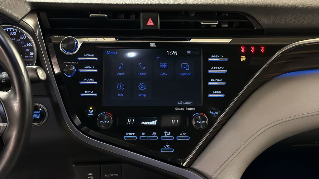 Used 2018 Toyota Camry XLE image 15