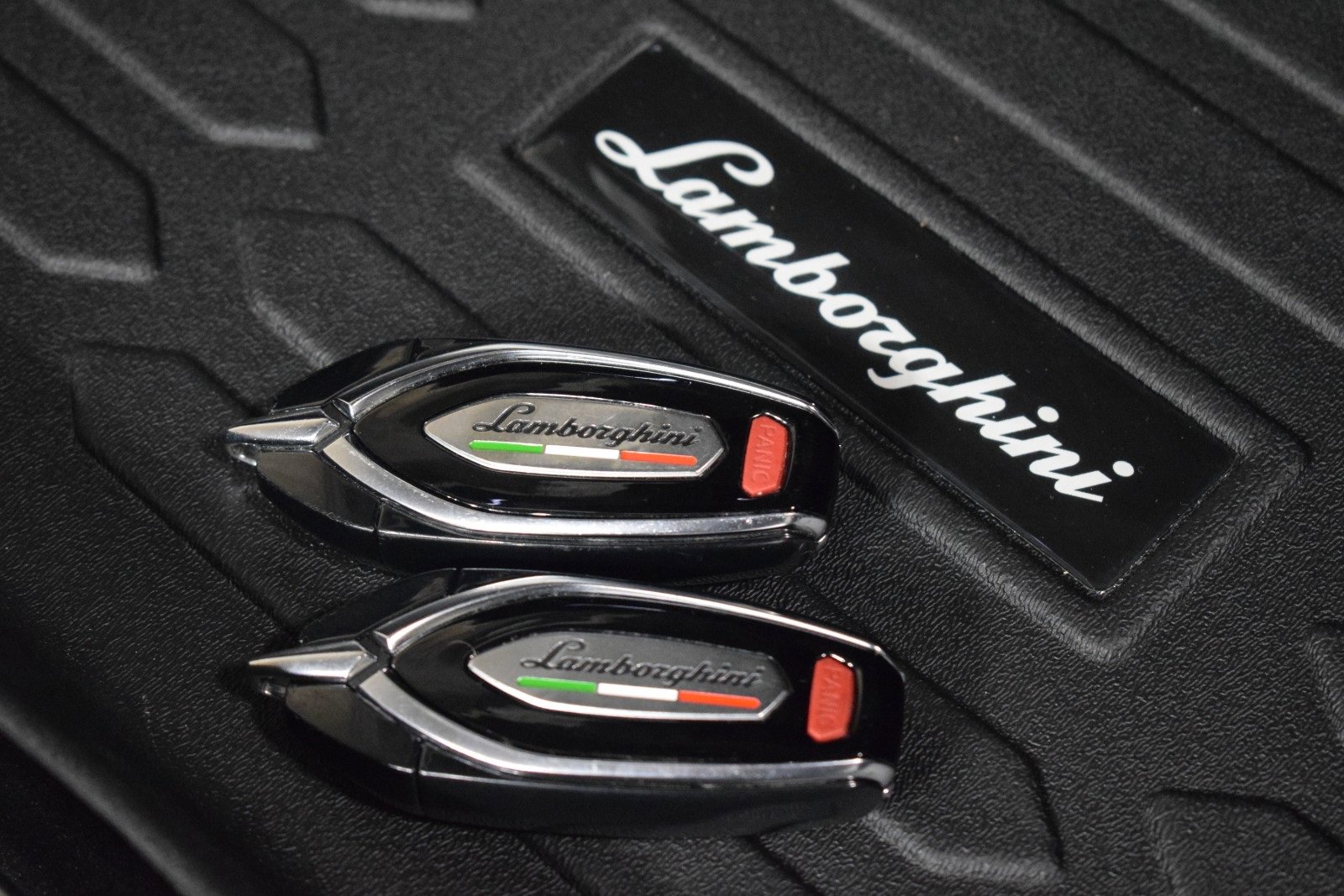 Used 2024 Lamborghini Urus S image 40