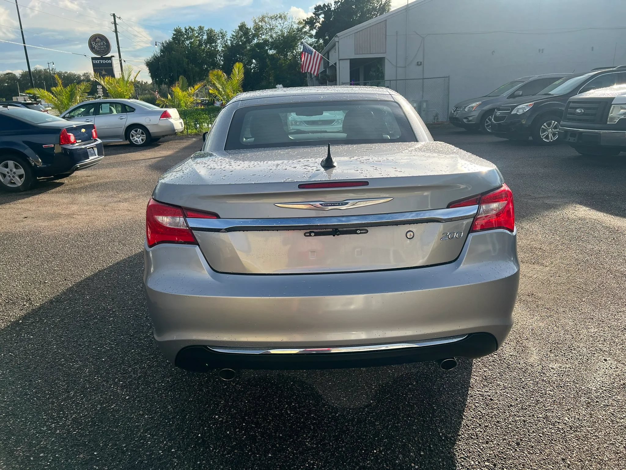 Used 2013 Chrysler 200 Limited FWD image 4
