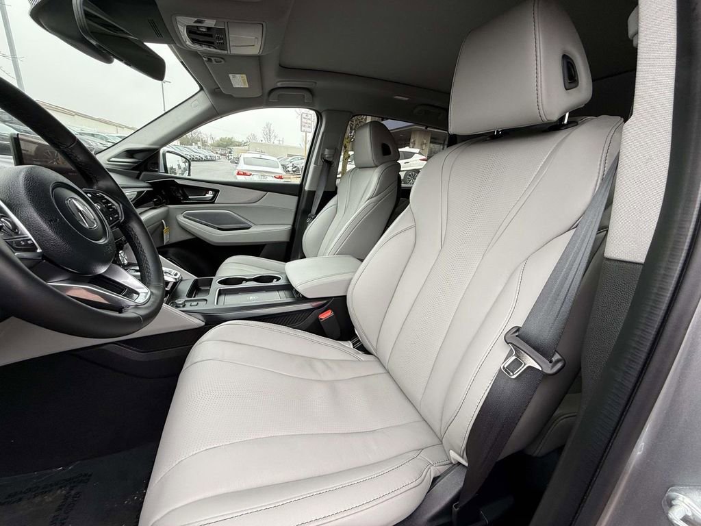Certified 2025 Acura MDX w/ Technology Package image 12