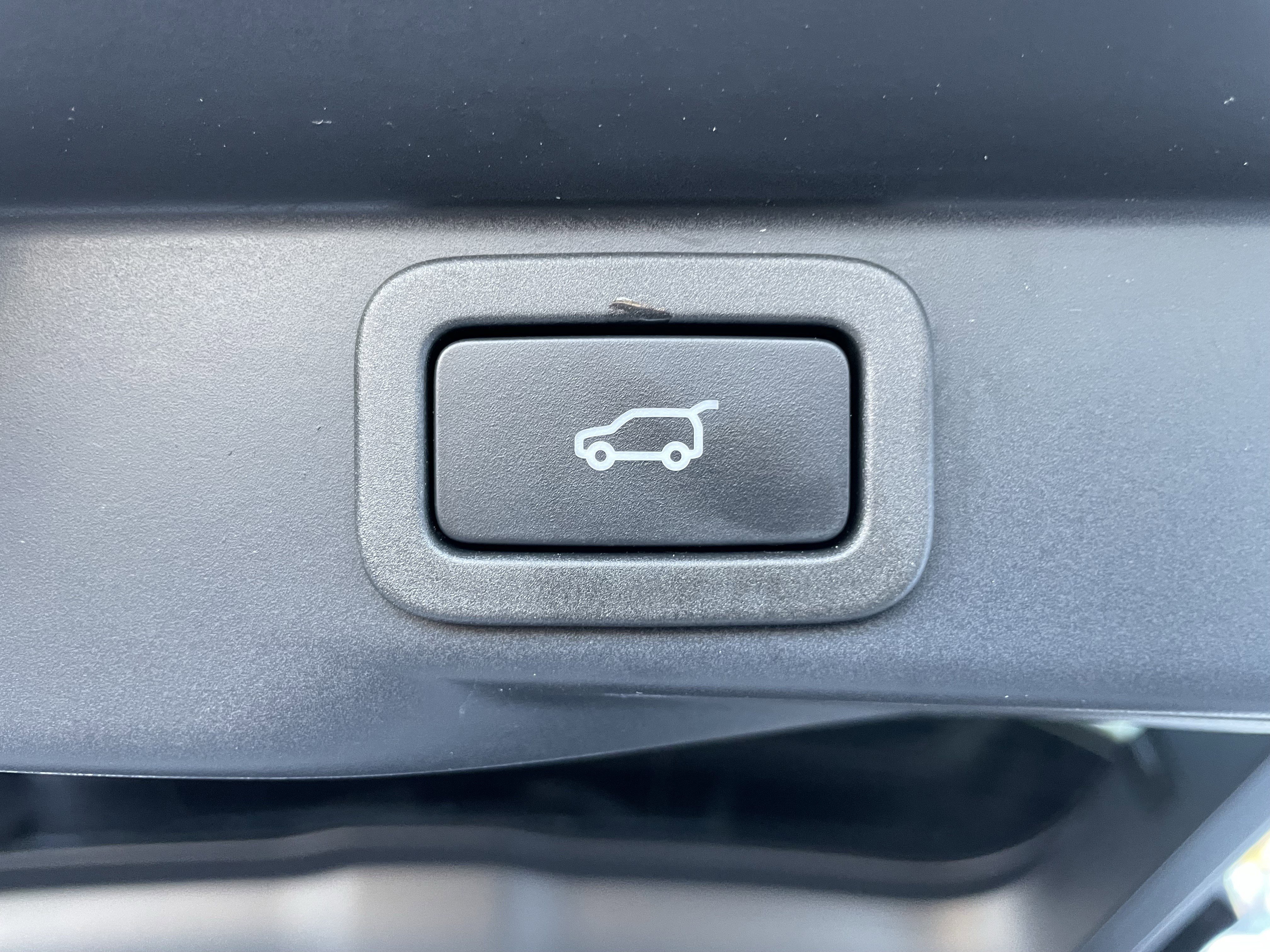 Used 2022 Land Rover Range Rover Sport SVR image 37